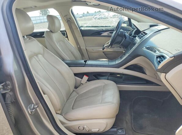 3LN6L2LU7GR619017 2016 LINCOLN MKZ Gray Front interior view
