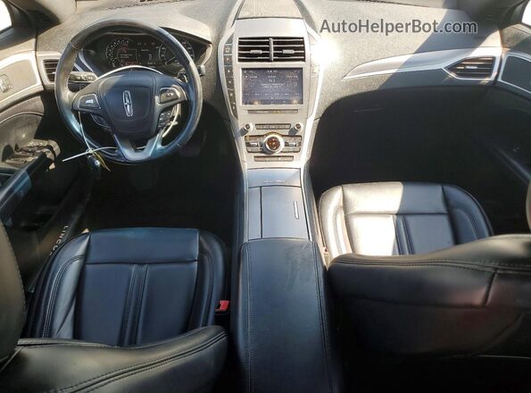 3LN6L5A91LR611439 2020 LINCOLN MKZ Silver Вид панелі приладів