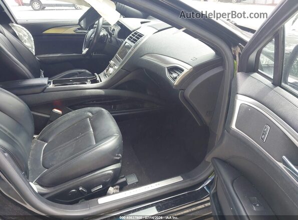 3LN6L5A92LR605682 2020 LINCOLN MKZ Черный Вид салона спереди
