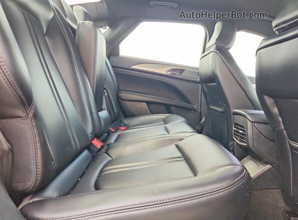 3LN6L5A95LR616983 2020 LINCOLN MKZ Silver Widok tylnych siedzeń