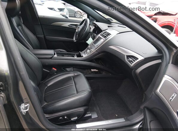 3LN6L5A99LR619272 2020 LINCOLN MKZ Gray Front interior view