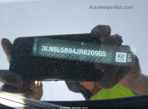 3LN6L5B94JR620955 2018 LINCOLN MKZ Silver Widok komory silnika