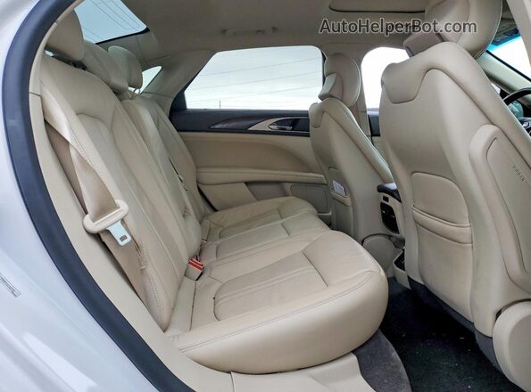 3LN6L5C99HR665298 2017 LINCOLN MKZ Белый Вид задних сидений