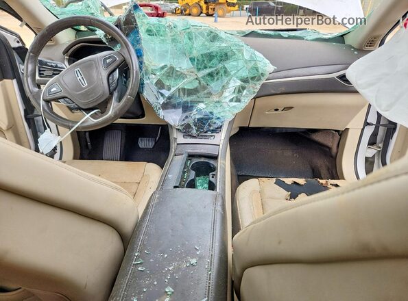 3LN6L5E92LR613971 2020 LINCOLN MKZ White Dashboard view
