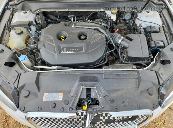 3LN6L5E92LR613971 2020 LINCOLN MKZ White Rear interior view