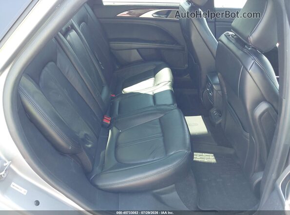 3LN6L5E93LR617754 2020 LINCOLN MKZ Silver Widok naklejki z numerem VIN
