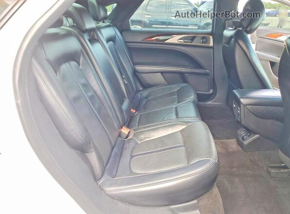 3LN6L5E98JR607539 2018 LINCOLN MKZ White Widok tylnych siedzeń