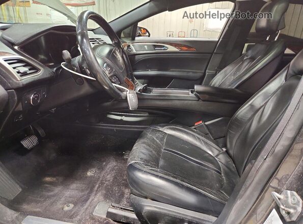 3LN6L5F90HR608063 2017 LINCOLN MKZ Charcoal Widok wnętrza z przodu