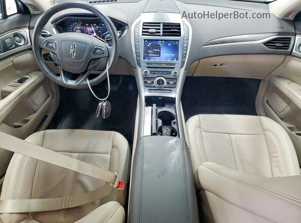 3LN6L5F95LR613123 2020 LINCOLN MKZ Brown Vista del salpicadero
