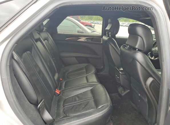 3LN6L5F97HR602342 2017 LINCOLN MKZ Silver Widok tylnych siedzeń