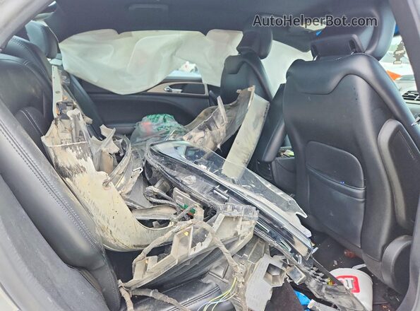 3LN6L5F99HR634791 2017 LINCOLN MKZ Silver Widok tylnych siedzeń