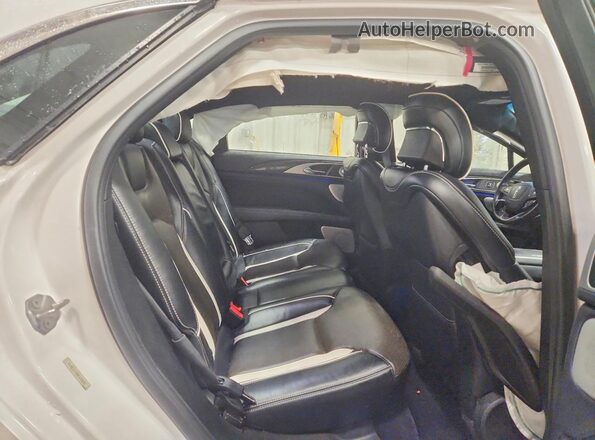 3LN6L5FC1HR628608 2017 LINCOLN MKZ White Вид задніх сидінь