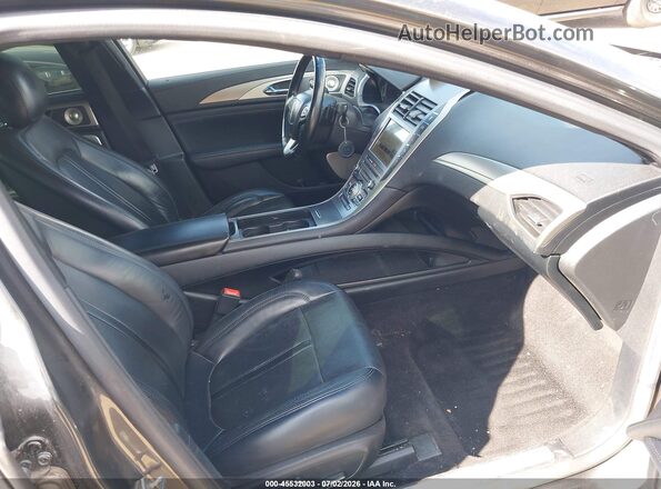 3LN6L5FC5HR611908 2017 LINCOLN MKZ Gray Widok wnętrza z przodu