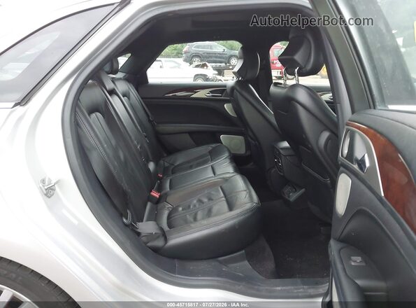 3LN6L5FC6HR635182 2017 LINCOLN MKZ Silver VIN კოდის სტიკერის ხედი