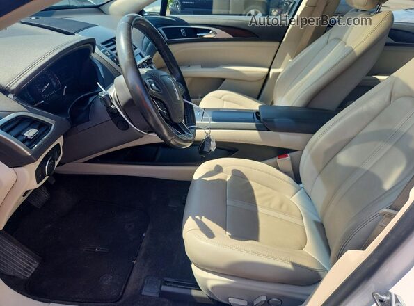 3LN6L5LU7JR608818 2018 LINCOLN MKZ White Widok wnętrza z przodu