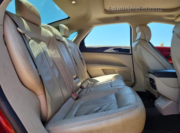 3LN6L5MU4HR641364 2017 LINCOLN MKZ Red Vista de los asientos traseros