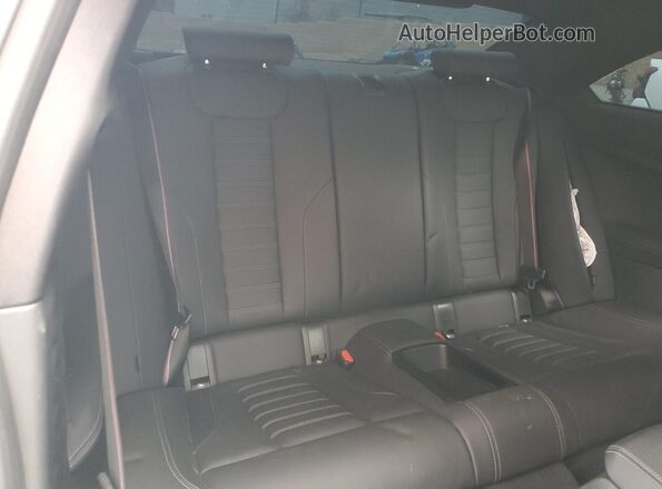 3MF13DM01P8D73896 2023 BMW M2 White Vista de los asientos traseros