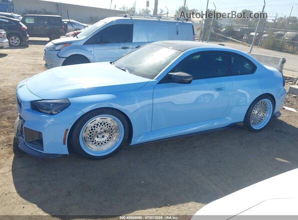 3MF23DM01S8F08582 2025 BMW M2 Light Blue სალონის 360-გრადუსიანი ხედი
