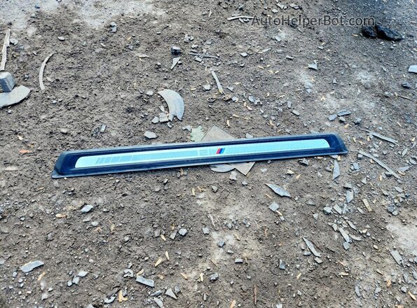 3MF23DM0XS8F81594 2025 BMW M2 Blue ძრავის განყოფილების ხედი