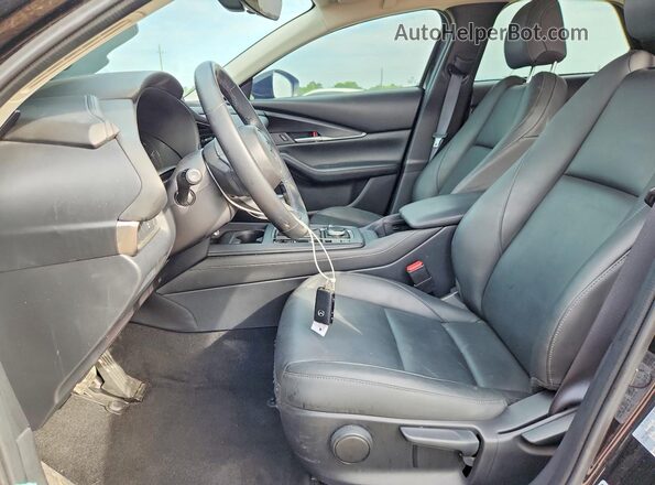 3MVDMABL3MM316027 2021 MAZDA CX-30 Black Front interior view