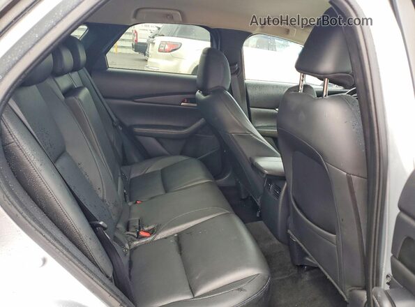3MVDMABL8MM235332 2021 MAZDA CX-30 Silver Vista interior trasera