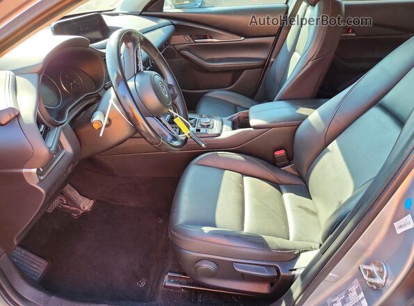 3MVDMABLXMM242072 2021 MAZDA CX-30 Silver Front interior view