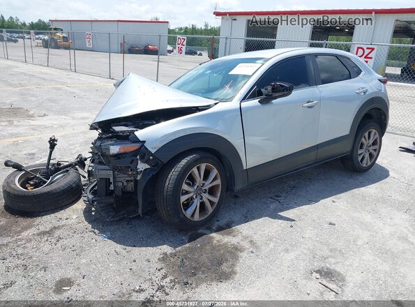 3MVDMACLXLM121605 2020 MAZDA CX-30 Silver Vista tres cuartos delantera izquierda