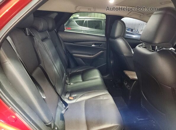 3MVDMADM5MM228862 2021 MAZDA CX-30 Red Widok wnętrza z tyłu