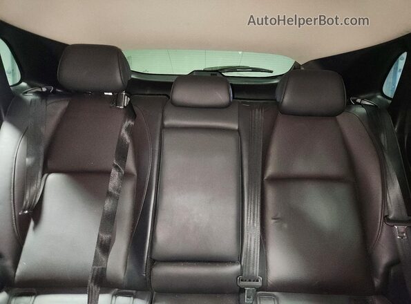 3MVDMADM5MM228862 2021 MAZDA CX-30 Red Widok tylnych siedzeń