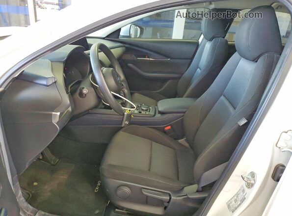 3MVDMBAL2MM205010 2021 MAZDA CX-30 White Вид салону спереду