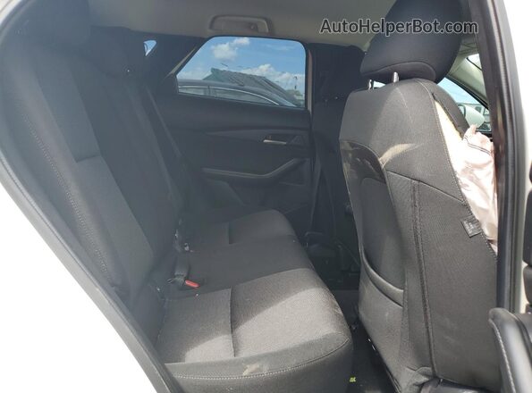 3MVDMBAL4MM250935 2021 MAZDA CX-30 White Widok wnętrza z tyłu