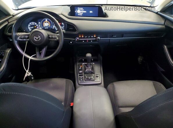 3MVDMBAL8MM252784 2021 MAZDA CX-30 Синий Вид панели приборов