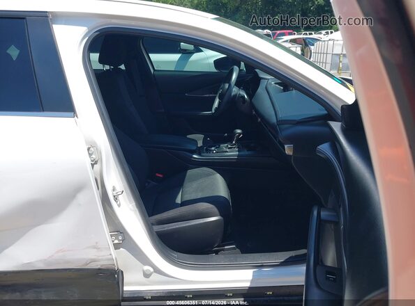 3MVDMBAL9NM413399 2022 MAZDA CX-30 White Widok wnętrza z przodu
