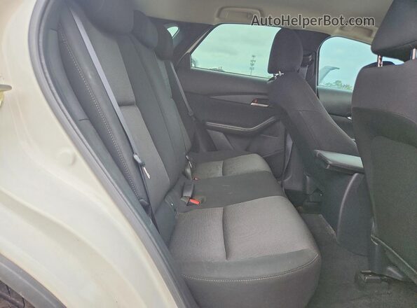 3MVDMBAM5RM699525 2024 MAZDA CX-30 Белый Вид задней части салона