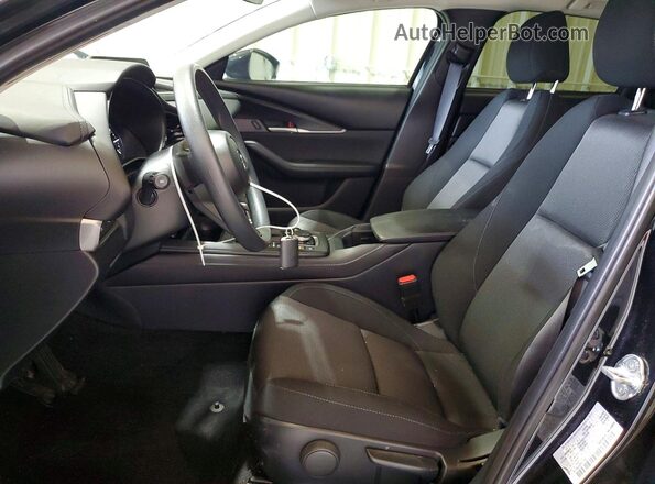 3MVDMBAM6RM677369 2024 MAZDA CX-30 Black Front interior view