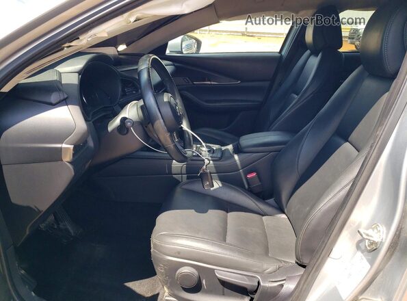 3MVDMBBL3MM246616 2021 MAZDA CX-30 Silver Front interior view