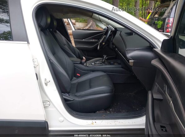 3MVDMBBL9NM452332 2022 MAZDA CX-30 Белый Вид салона спереди