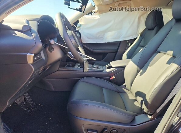 3MVDMBBLXTM134992 2026 MAZDA CX-30 Черный Вид салона спереди