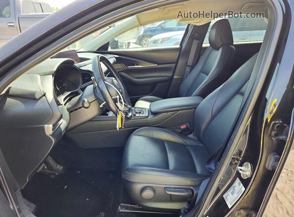 3MVDMBBM1PM532705 2023 MAZDA CX-30 Black Widok wnętrza z przodu