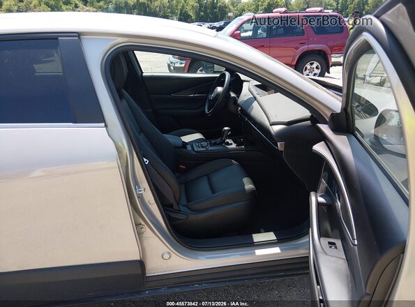 3MVDMBBM9PM506000 2023 MAZDA CX-30 Champagne Front interior view