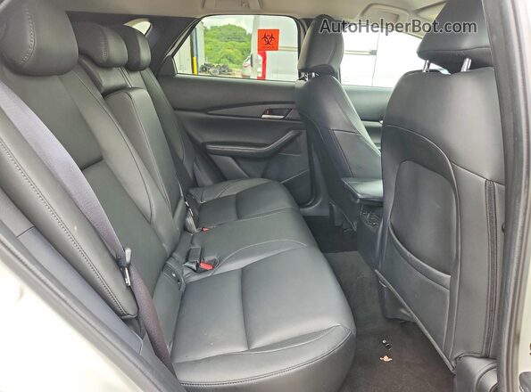 3MVDMBBM9PM512525 2023 MAZDA CX-30 Белый Вид задней части салона