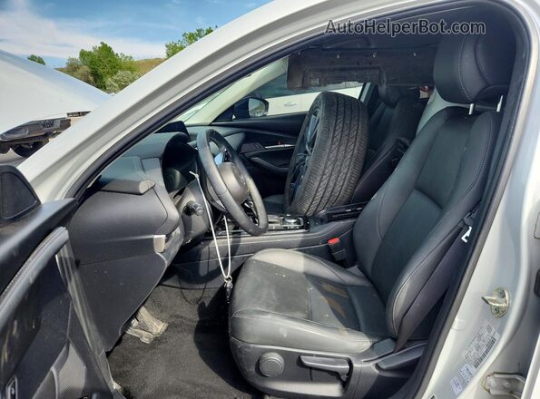 3MVDMBBM9RM660743 2024 MAZDA CX-30 Белый Вид салона спереди