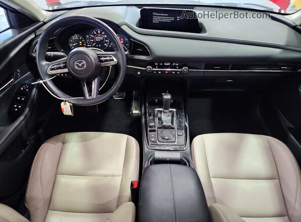3MVDMBCL3NM408616 2022 MAZDA CX-30 Red Dashboard view