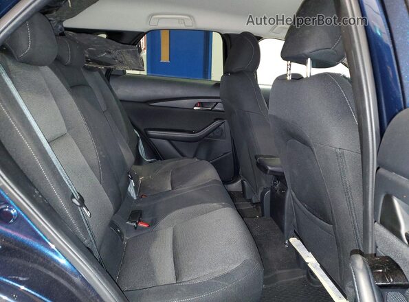 3MVDMBCL4NM434464 2022 MAZDA CX-30 Blue Rear interior view