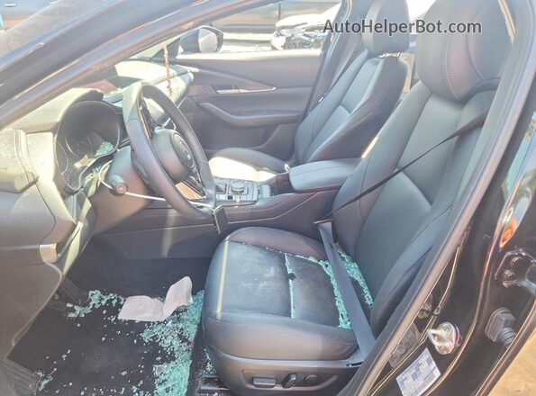 3MVDMBCL4TM114090 2026 MAZDA CX-30 Black Вид салону спереду