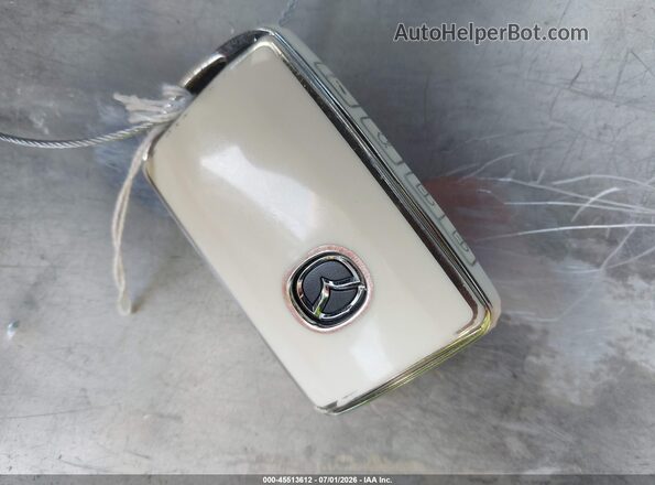 3MVDMBCM1RM640212 2024 MAZDA CX-30 Белый Вид панели приборов
