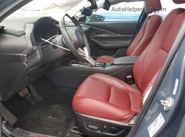 3MVDMBCM2RM621362 2024 MAZDA CX-30 Gray Widok wnętrza z przodu