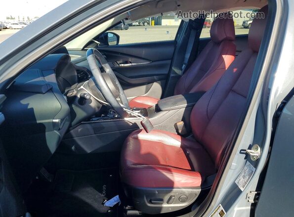 3MVDMBCM3PM560892 2023 MAZDA CX-30 Gray Vista interior delantera