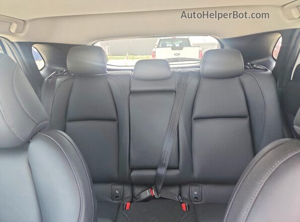 3MVDMBCM3SM773415 2025 MAZDA CX-30 White Vista de los asientos traseros