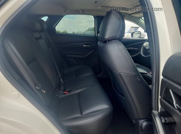 3MVDMBCM3SM773415 2025 MAZDA CX-30 White Vista interior trasera